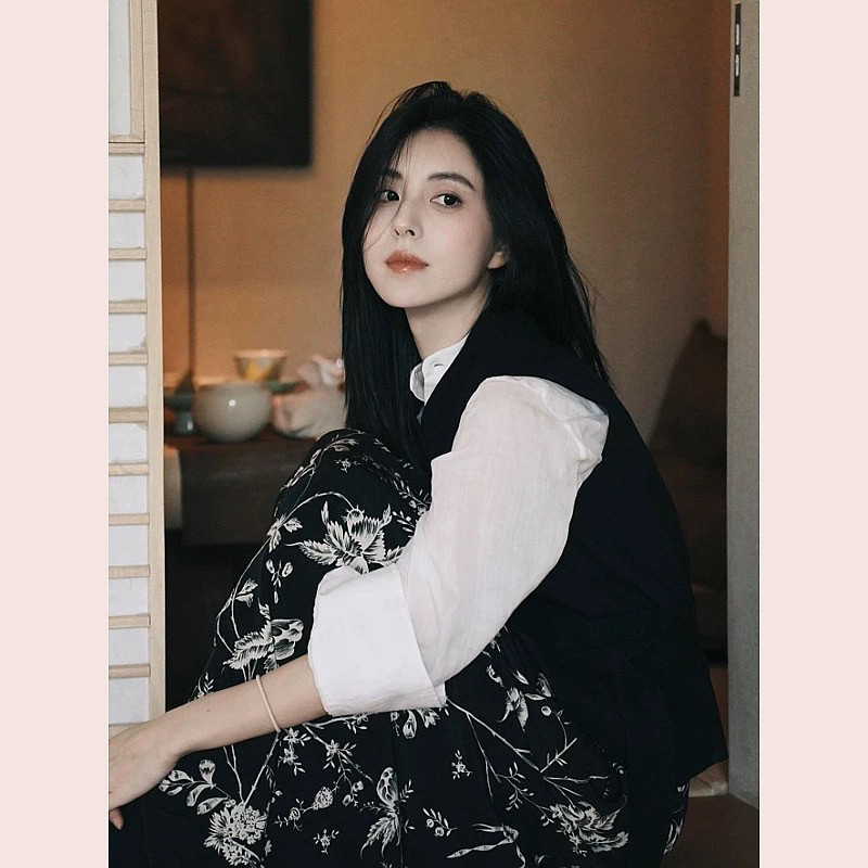 欧货独特别致气质女神范高端黑色时尚套装