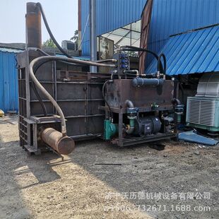 青贮包膜打捆一体机 新款自吸干蒜皮装袋机 方包套袋青储压块机