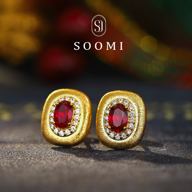 拉丝工艺鸽血红宝石耳钉