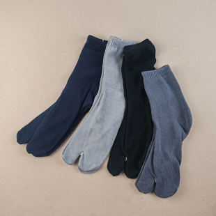 日单库存男士 吸汗透气纯色男袜子简约脚趾袜 中筒袜纯棉分趾袜四季