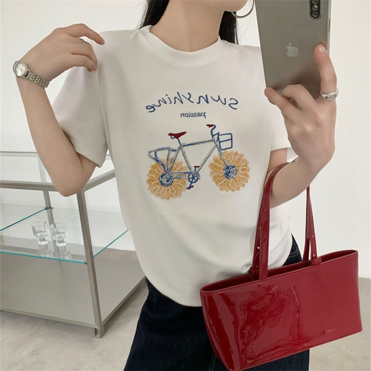 韩国东大门26春夏新胸前精致刺绣小雏菊自行车图案韩版短袖T上衣