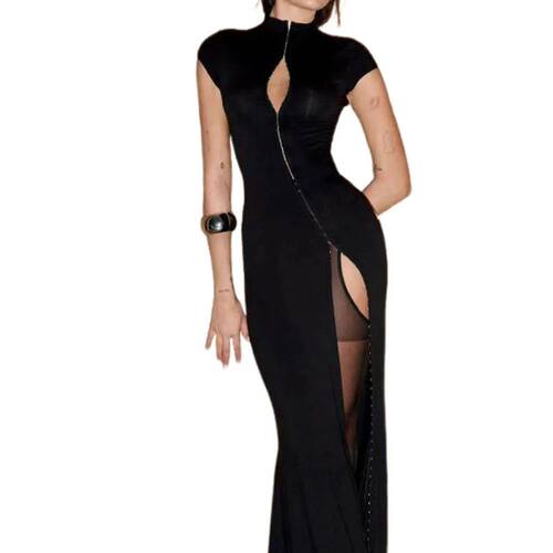 立领镂空开叉长裙 Standing collar hollow high slit long skirt
