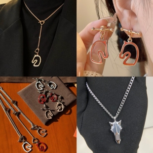 925银针高定马头项链耳钉水牛角男女情侣珐琅小马骑士头送女礼物