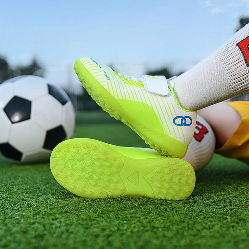 走英国Gopers潮牌欧洲站足球鞋男