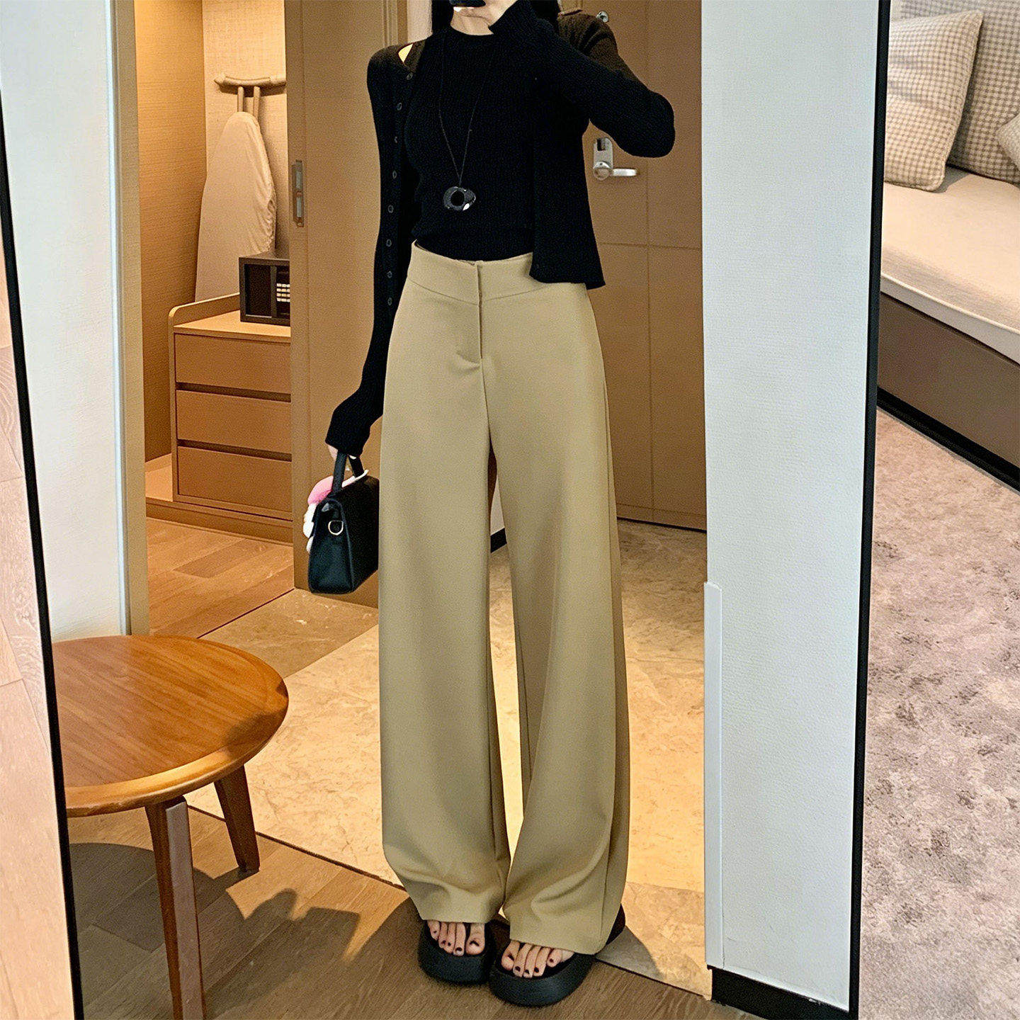 卡其色阔腿裤女春秋季2026新款垂坠感老钱风高个子休闲直筒西装裤