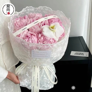 日常新款刺绣蕾丝镂空包花布郁金香花束包装纱网鲜花包装布网纱