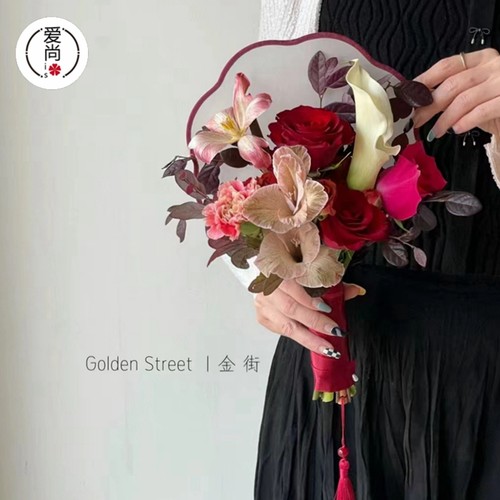 新娘鲜花团扇中式手捧花扇子
