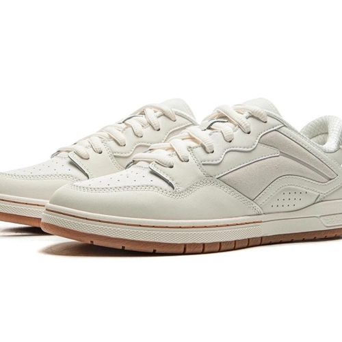 李宁防滑耐磨运动板鞋男款