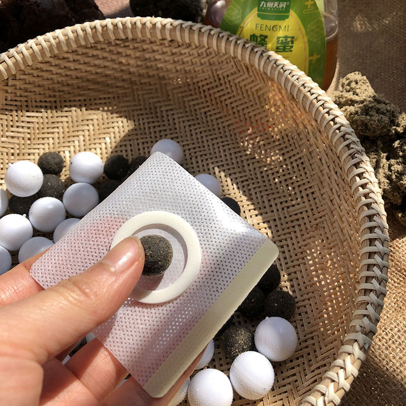 手工暖宫养生桂圆花椒艾绒肚脐贴图片