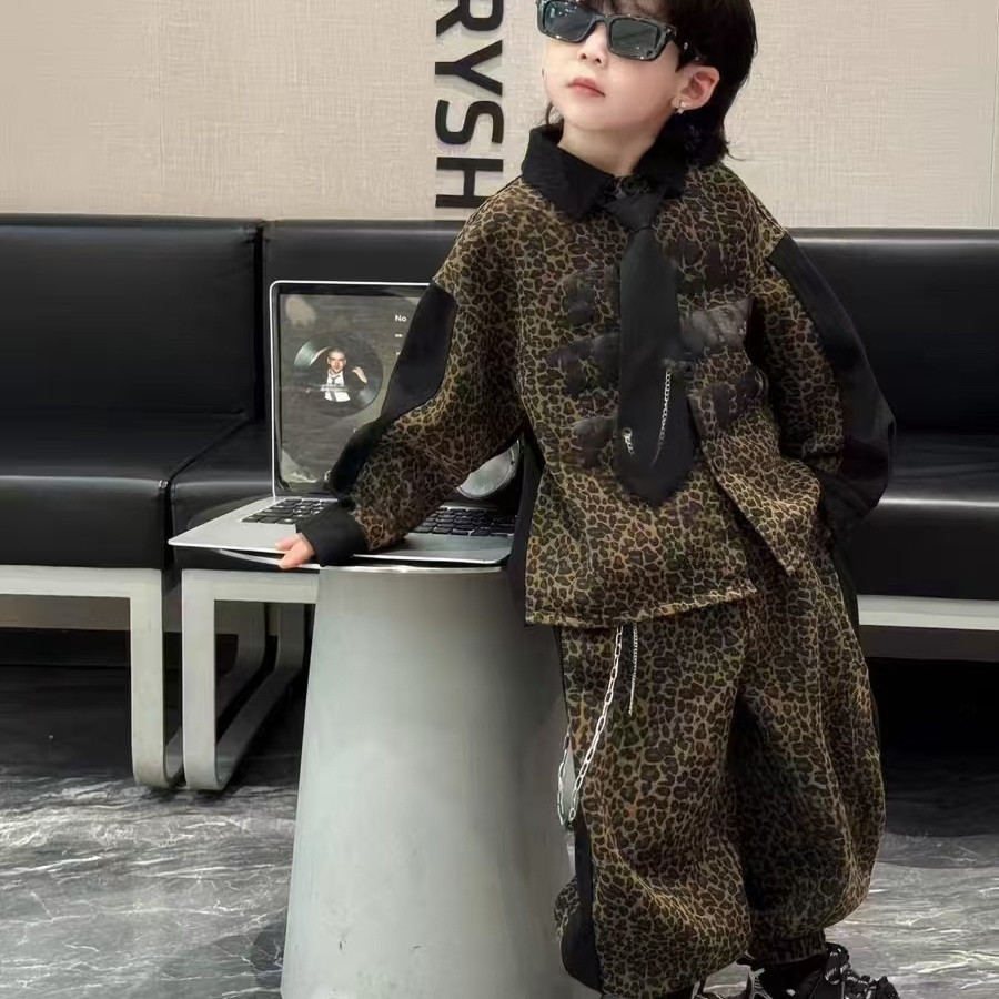 男童新款豹纹套装2025新款中大儿童春秋休闲潮流拼接豹纹两件套