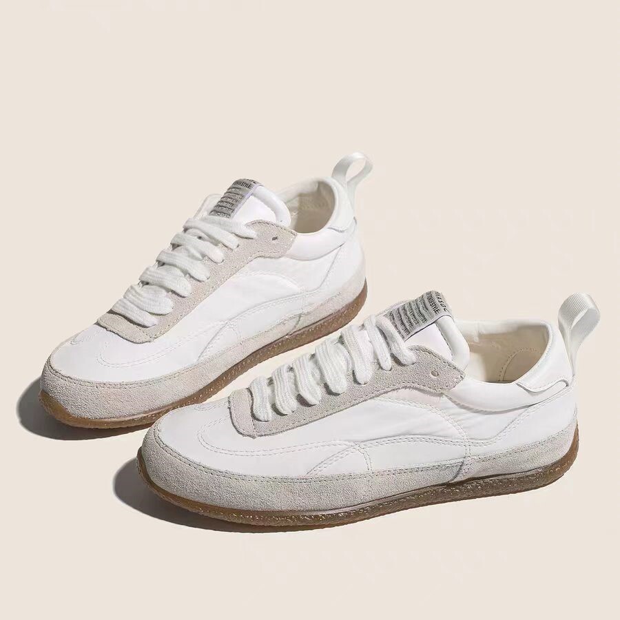 港风滑板鞋男鞋低帮超轻防滑耐磨高档潮牌学生通勤男士休闲运动鞋