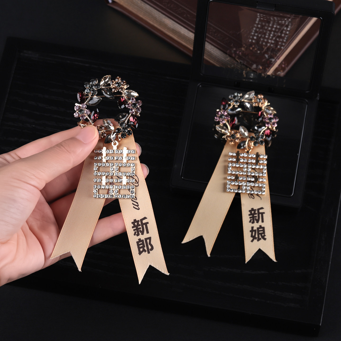 简约高级感胸花婚礼五彩水晶胸针