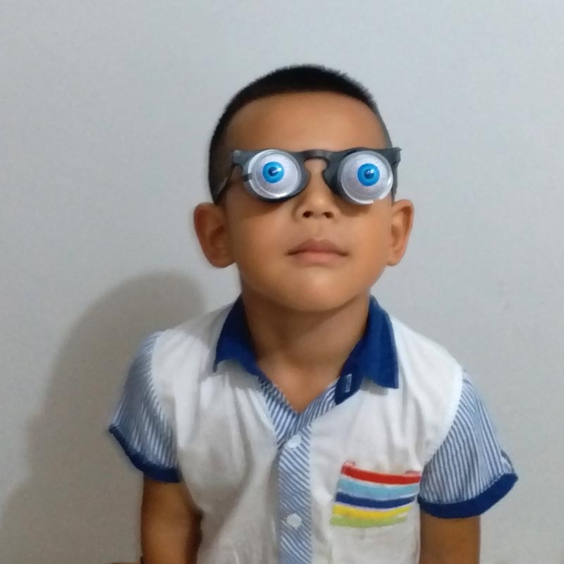 整人道具弹簧眼镜儿童恶搞掉眼球