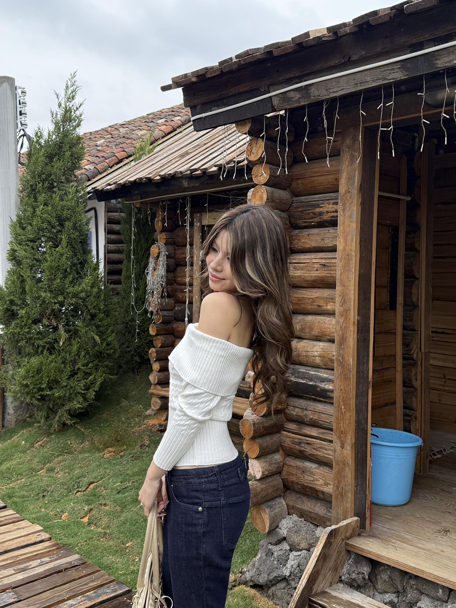 Off-Shoulder Cable Knit Sweater for Women 2025 New Style, Sexy Off-Shoulder, Collarbone-Revealing, Slim-Fit Pullover Casual Top