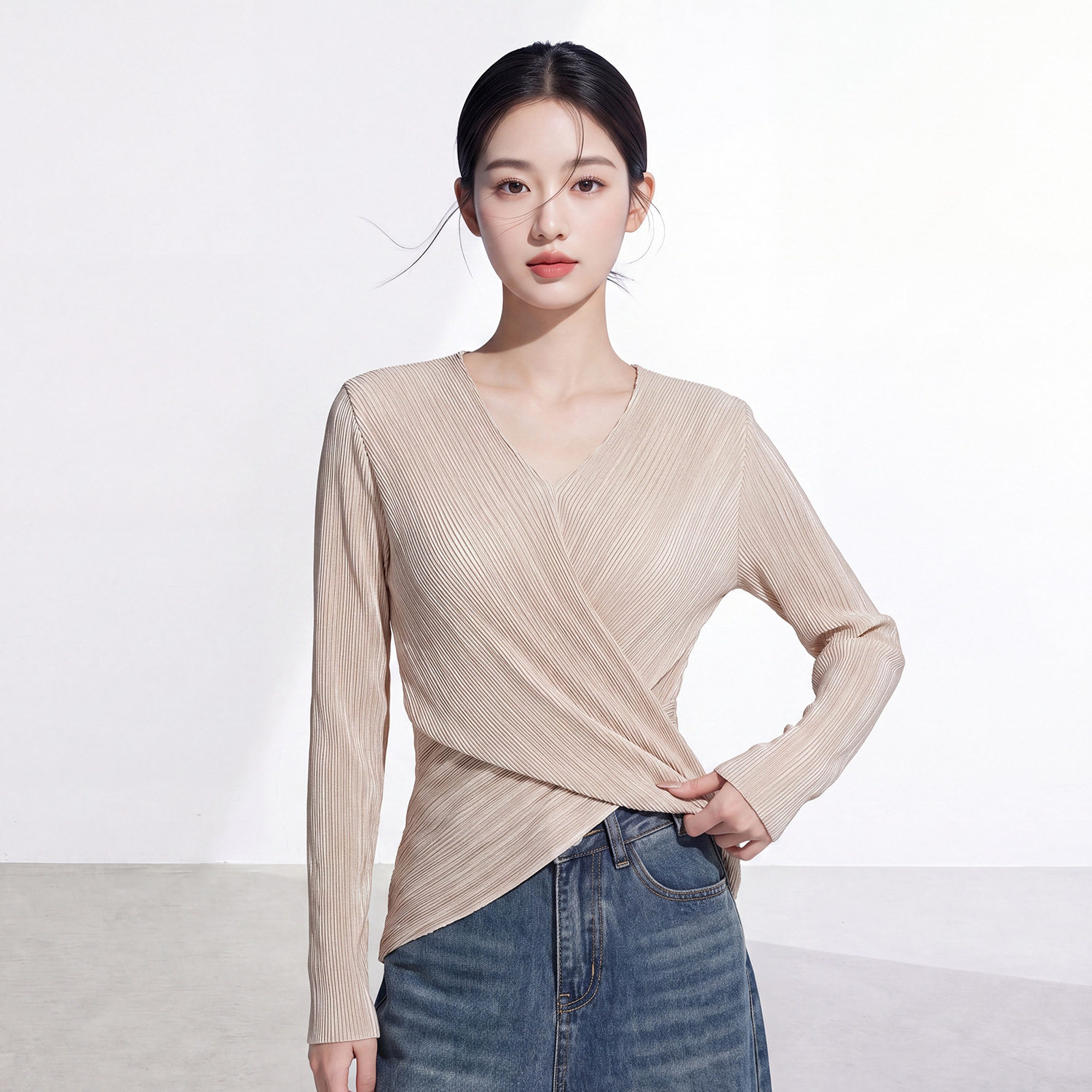 三宅设计感上衣女秋季2026新款交叉修身显瘦高级感褶皱长袖t恤女图片