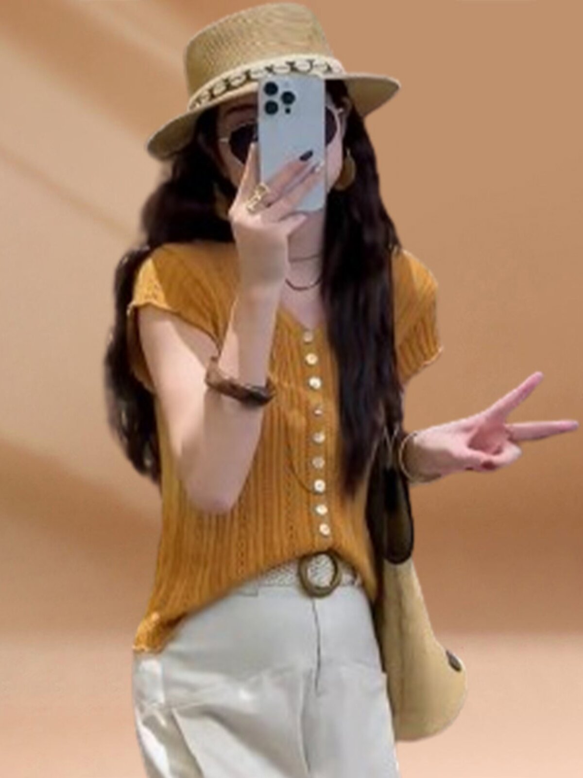 슈퍼 요정 요정 부드럽고 달콤하고 달콤한 짧은 여성 탑 2024 여름 V 넥 작은 플라잉 슬리브 중공 니트 스웨터