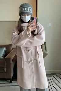 粉色牛角扣呢大衣女冬季氛围感好看穿搭2025新款连帽长款毛呢外套图片