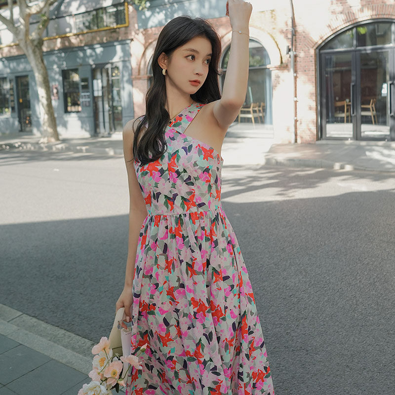 红色娃娃领连衣裙女2025春夏新款大码宽松甜美小个子百褶衬衫裙子图片