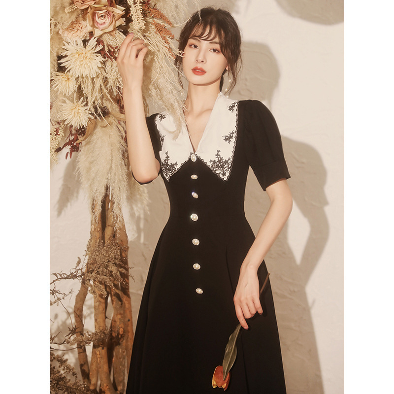 黑色小晚礼服女平时可穿赫本风宴会气质洋装生日派对连衣裙中长款