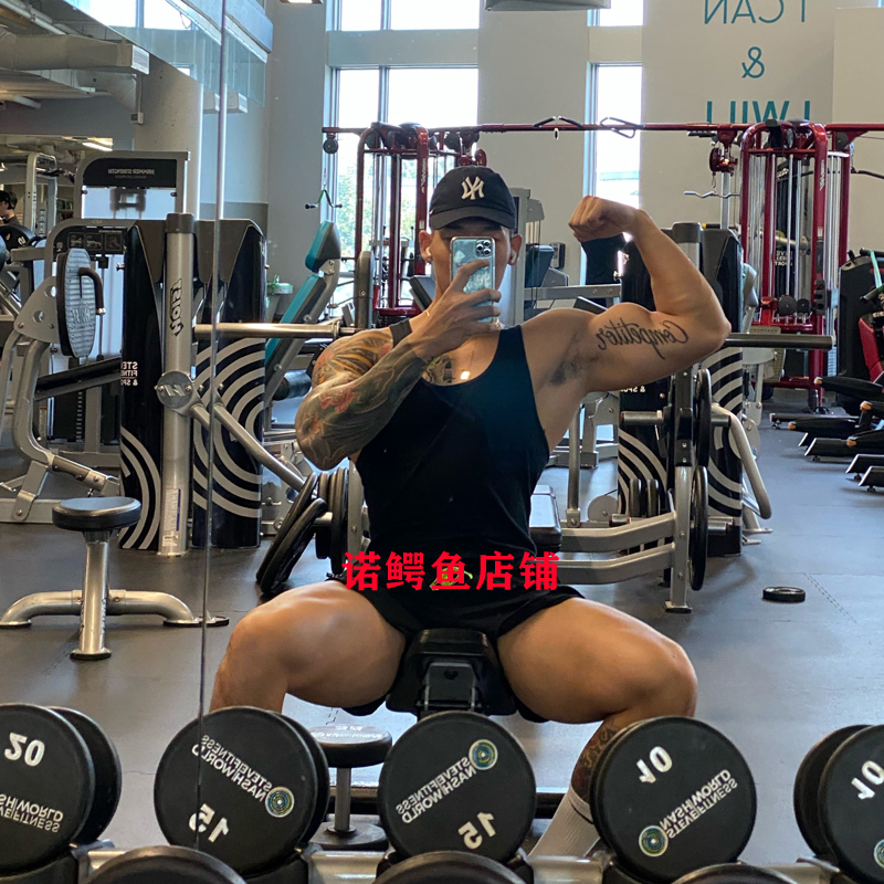 圆领黑色打底吊带背心耿浩伦同款