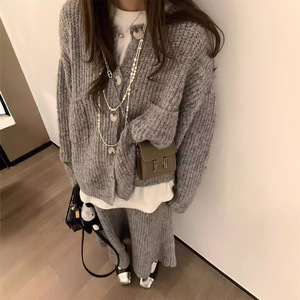 法式彩点纱秋冬新款宽松慵懒风纽扣针织开衫毛衣中长裙套装两件套