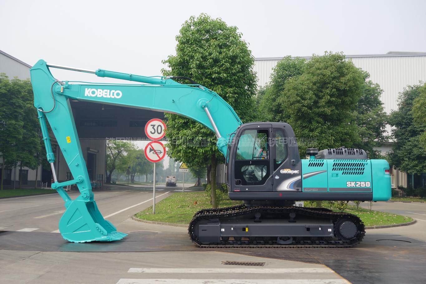神钢sk250-8挖掘机前挡 后档左右门窗上下挡风玻璃 不包邮走物流