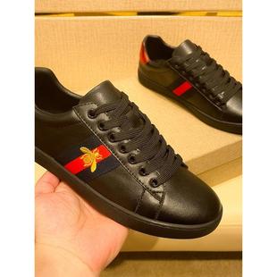 奢侈品牌欧洲站小蜜蜂男鞋子软底真皮牛皮板鞋男士运动休闲鞋轻奢