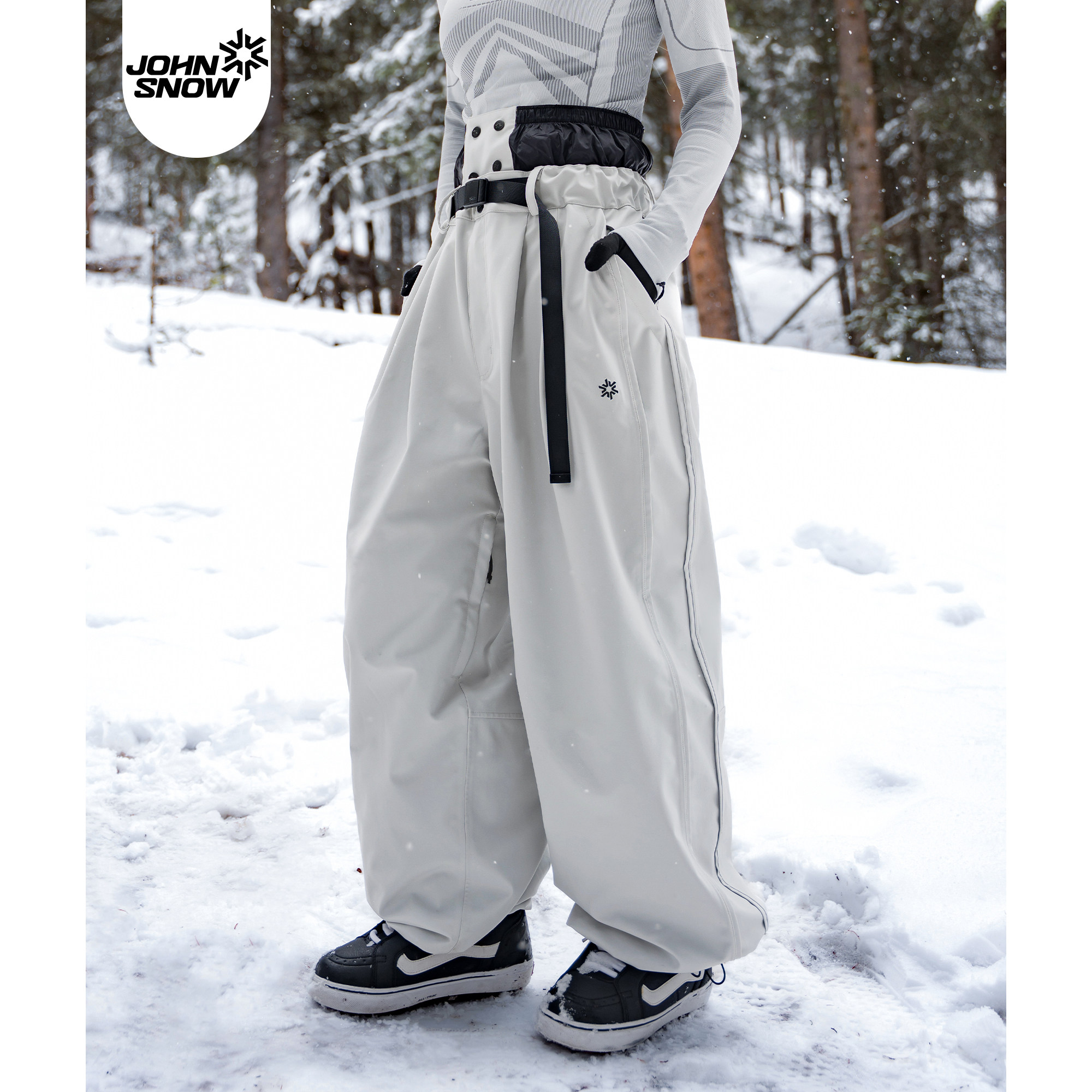 Johnsnow滑雪裤女款雪场超出片