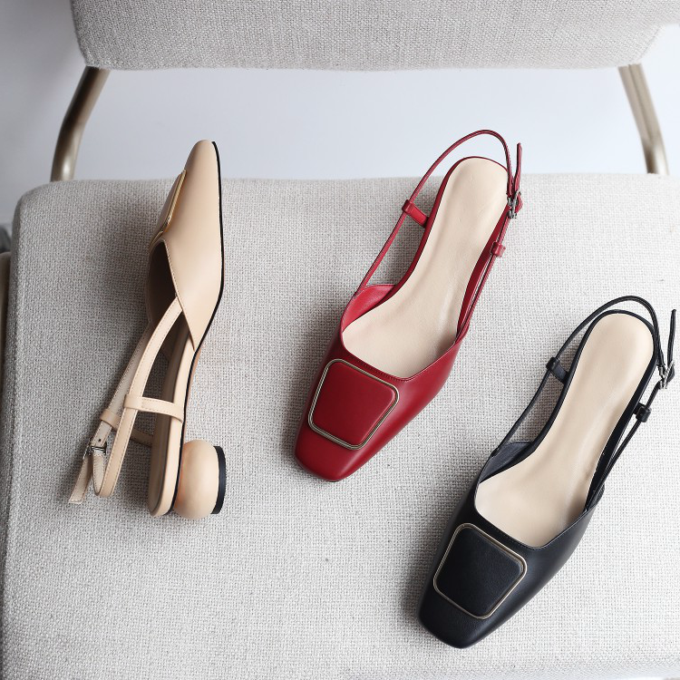 金屬方扣後絆帶低跟涼鞋壹字式異型跟網紅中空包頭涼鞋方頭夏款潮在類目 女鞋, 涼鞋中 - 來自Buy2taobao.com提供專業的淘寶代購服務