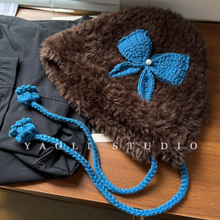 YAOLI~蝴蝶结毛绒护耳帽子女秋冬保暖防寒铃兰花系绳拉法帽韩系
