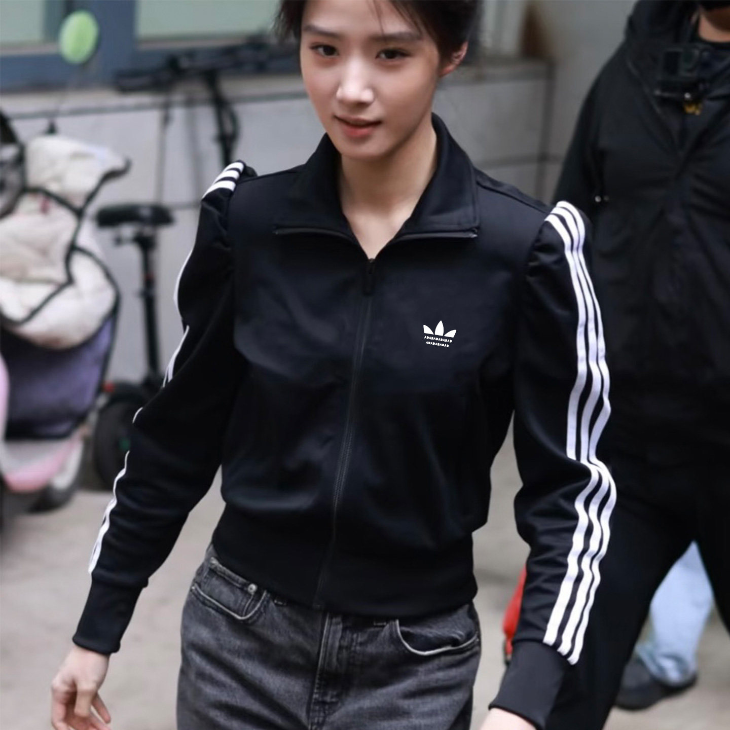 2026新款黑色立领拉链运动外套