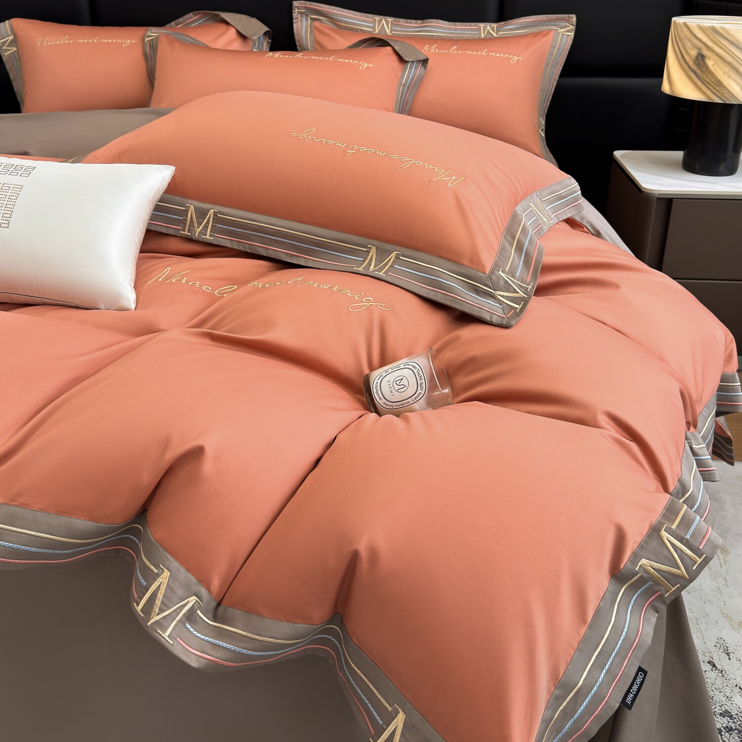 轻奢风A类双股新疆长绒棉四件套全棉刺绣被套纯棉高级感床上用品4