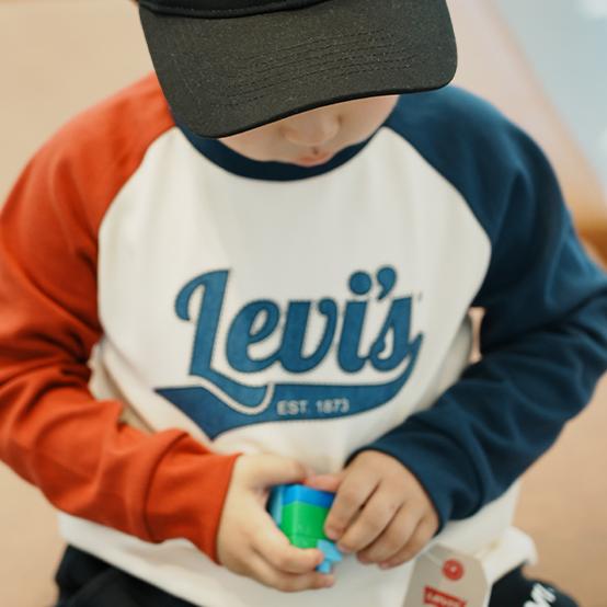 Levis李维斯时尚舒适圆领长袖T