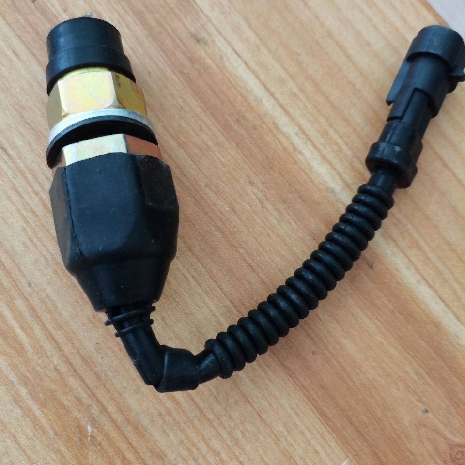 适用解放J6配件原厂J6驾驶室液压翻转举升开关J6p门灯门碰感应j6l,汽车用品/电子/清洗/改装,汽车防虫网,淘宝优惠券,粉丝福利购,淘宝优惠卷