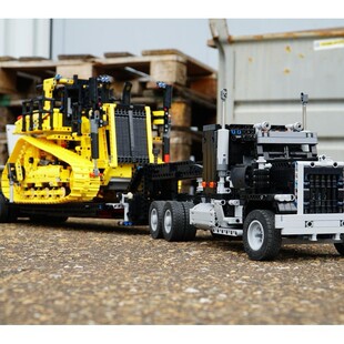 低装 MOC 98428 带气动斜坡和预载系统 积木 载拖车1056片