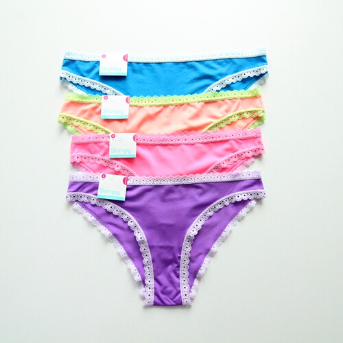 外贸女士冰丝舒适蕾丝边三角裤