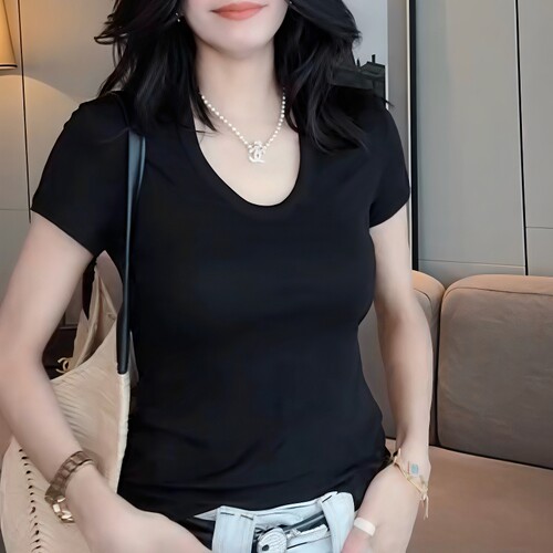 黑色U领短袖修身显瘦大码T恤
