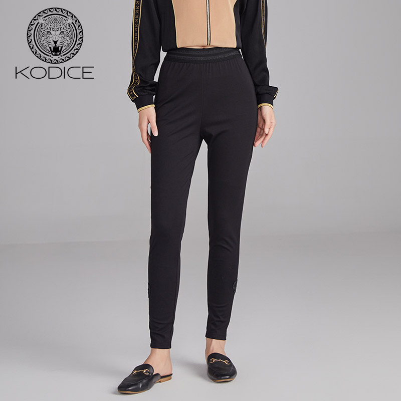 修身裤型 微弹面料 罗纹织带裤腰