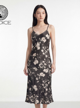 kodice2026春新款黑色印花吊带连衣裙子长裙度假风气质优雅时尚女