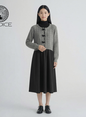 kodice2026春新款气质短款蝴蝶结绞花针织开衫连衣裙子两件套装女