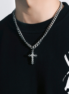 欧美古巴链十字架吊坠刻字项链男潮ins嘻哈情侣钛钢高街百搭配饰