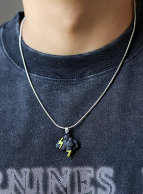 原创设计闪电黑色云朵卡通吊坠古巴项链男生配饰潮牌潮牌ins嘻哈