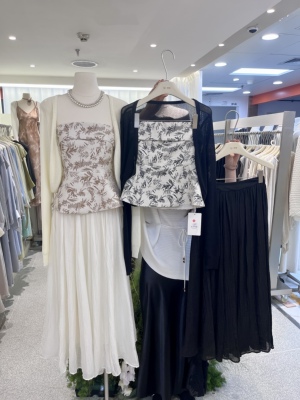 2026U.me早春款新中式印花修身抹胸小衫女春温柔杏色收腰背心上衣