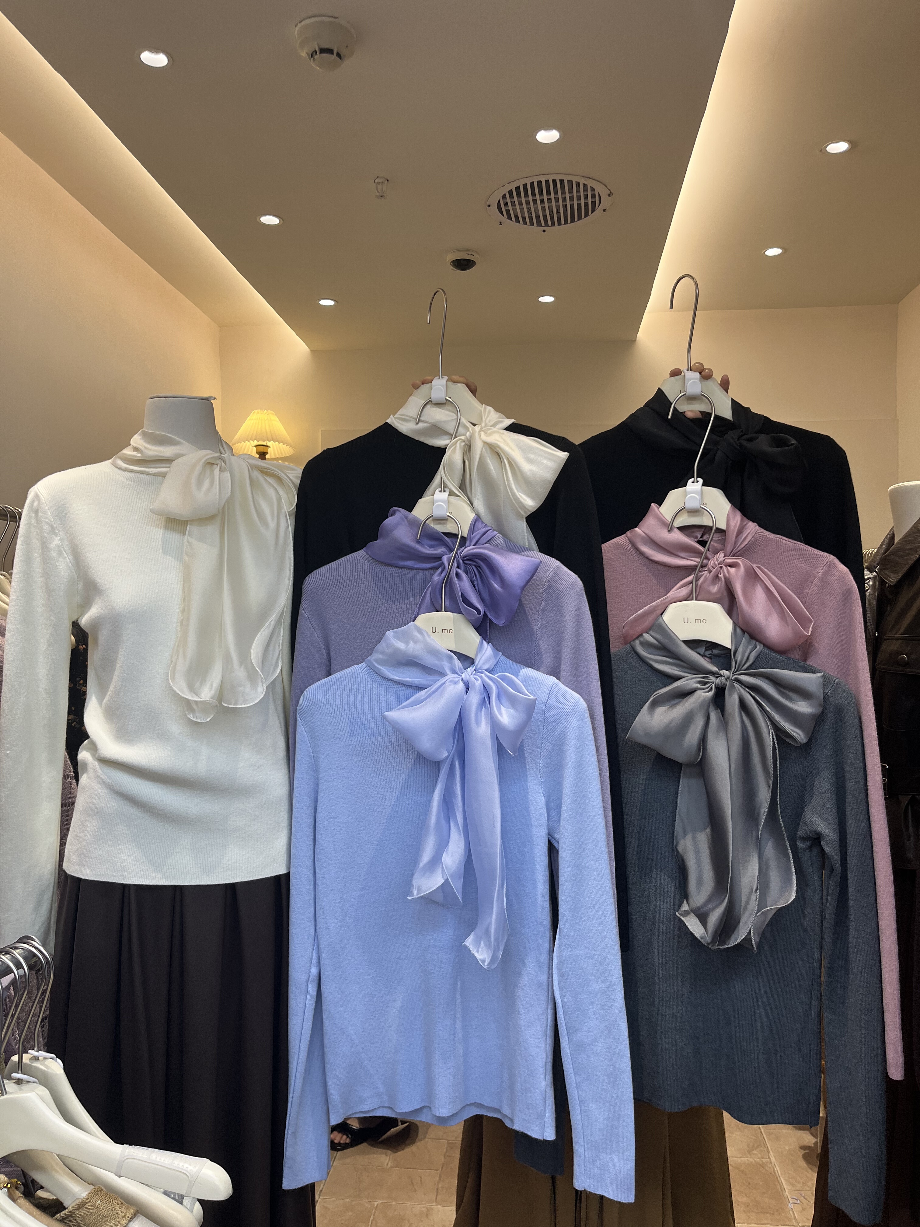 广州2025秋冬厚实女装法式气质纯色系带针织衫女蝴蝶结修身上衣