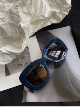 CBENJO/大面积防晒 时髦厚质偏光板材防晒遮阳防紫外线女士墨镜