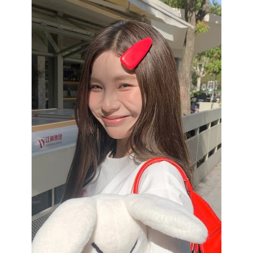 Busan复古高级感漆皮三角发夹