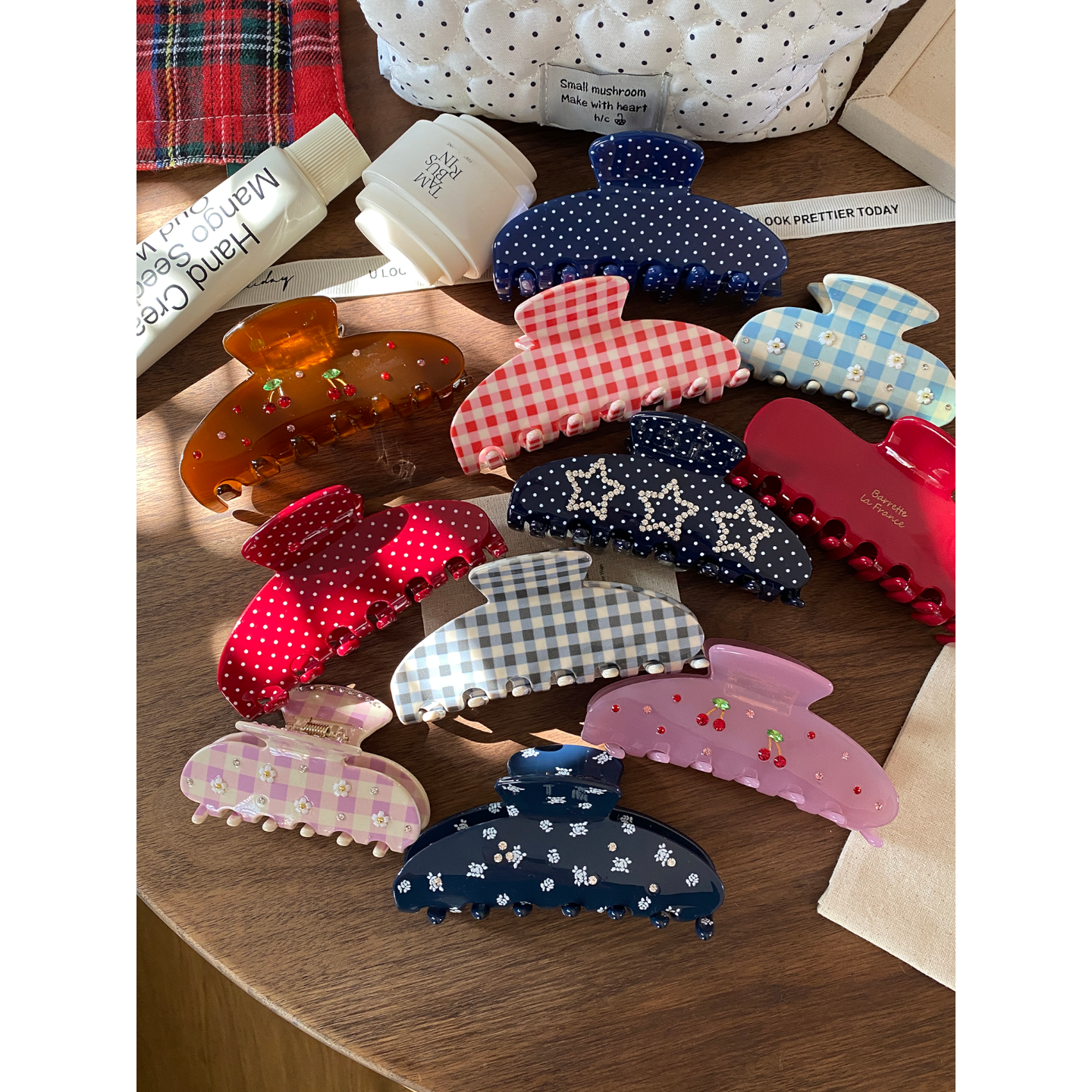 Busan法式复古少女emijay醋酸抓夹时尚小众高级感发夹鲨鱼夹发饰 - 封面