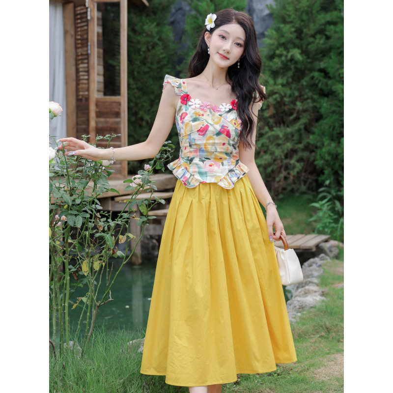 小个子穿搭一整套女夏独特漂亮超好看油画上衣配黄色半身裙两件套