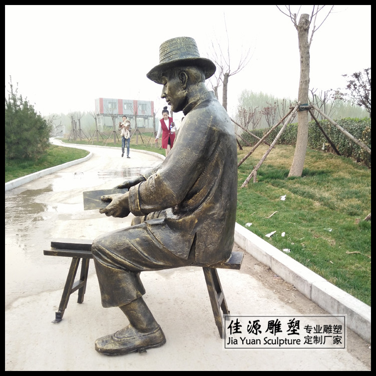 玻璃钢仿铜民俗民风摆件磨菜刀剪子传统人物雕塑商业街步行街装饰