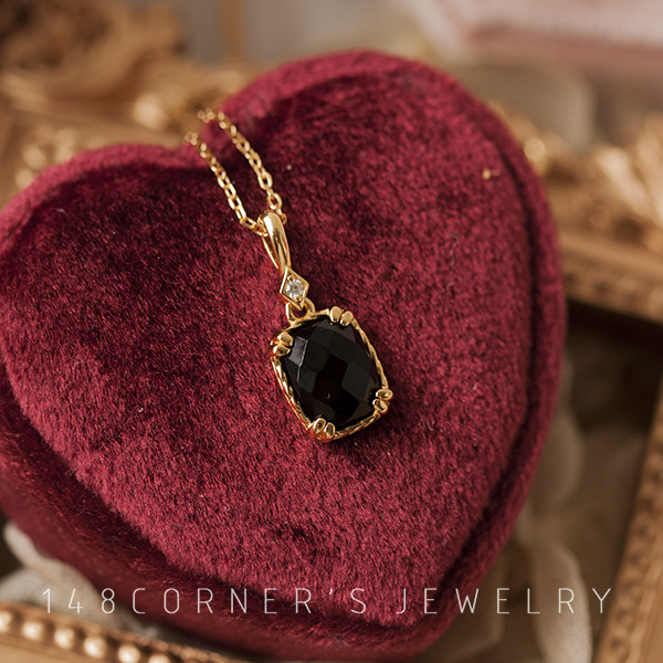 日系简约气质复古宫廷风黑玛瑙方块吊坠锆石925银镀金短款项链